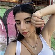 Studentessa Universitaria impartisce lezioni di spagnolo